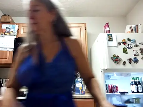 Snapshot of EvaRobinson chatting on 01/18/25, 04:31 EvaRobinson online show from 01/18/25, 04:31