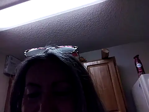 Snapshot of EvaRobinson chatting on 02/13/25, 06:27 EvaRobinson online show from 02/13/25, 06:27