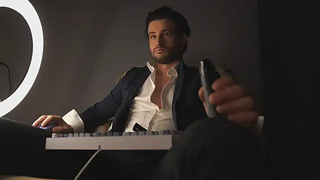 Keen   Luckystrike online show from 03/05/25, 09:48