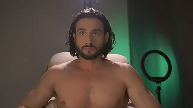 Keen   Luckystrike online show from 10/17/25, 09:28