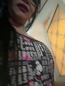 Snapshot of kelly_dirty_ chatting on 02/25/25, 05:36 kelly dirty online show from 02/25/25, 05:36