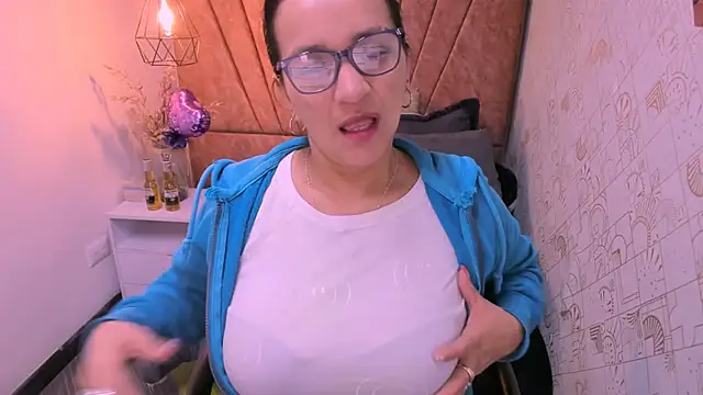 MarilynMiilf  online show from 10/23/25, 07:56