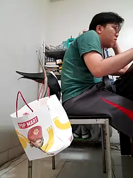 ksshp9502 online show from 10/05/25, 05:11