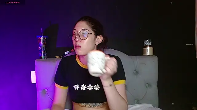 Red-moon1 online show from 04/23/26, 05:08