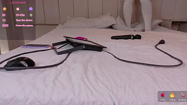 Megan browns1 online show from 11/05/25, 01:00