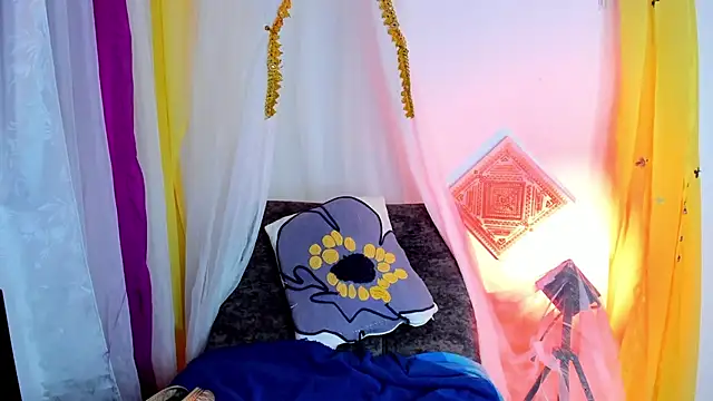 sophiaamethystt online show from 11/13/25, 04:39