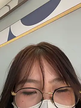 Onee-Chew online show from 04/21/26, 01:42