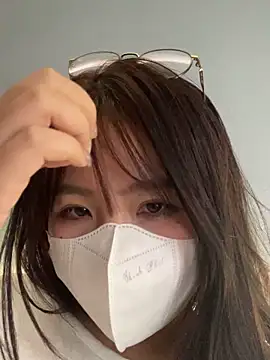 Onee-Chew online show from 04/21/26, 02:51