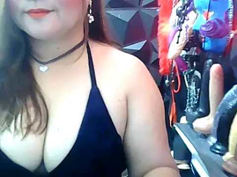 Snapshot of URFUCKINGDOLL chatting on 01/19/25, 12:06 URFUCKINGDOLL online show from 01/19/25, 12:06