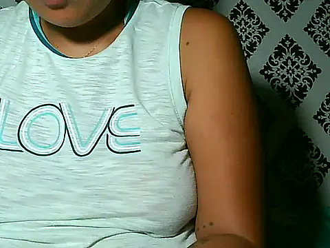 Snapshot of sweet_smile4u chatting on 01/08/26, 09:06 sweet smile4u online show from 01/08/26, 09:06