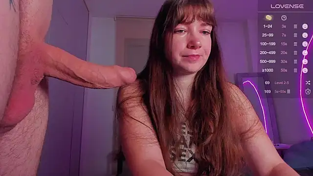 Snapshot of alicekaneky chatting on 10/25/25, 12:07 alicekaneky online show from 10/25/25, 12:07