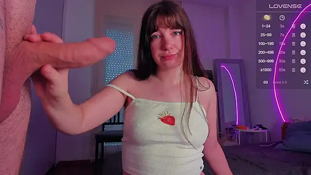 Snapshot of alicekaneky chatting on 10/28/25, 07:01 alicekaneky online show from 10/28/25, 07:01