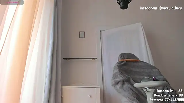 Snapshot of Lucy_Ember chatting on 12/08/24, 07:47 Lucy Ember online show from 12/08/24, 07:47