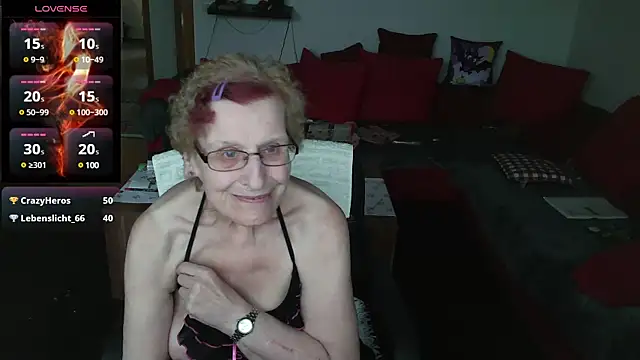 Snapshot of HeisseomaOriginal chatting on 02/24/25, 02:37 HeisseomaOriginal online show from 02/24/25, 02:37
