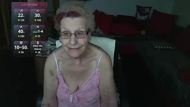 HeisseomaOriginal online show from 12/03/25, 08:12