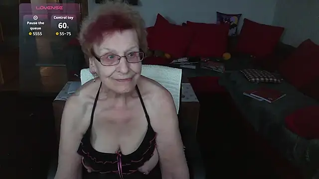 HeisseomaOriginal online show from 01/06/26, 08:18