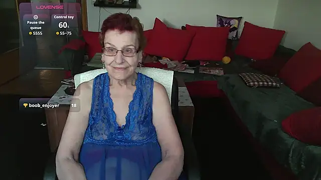 HeisseomaOriginal online show from 01/19/26, 08:18