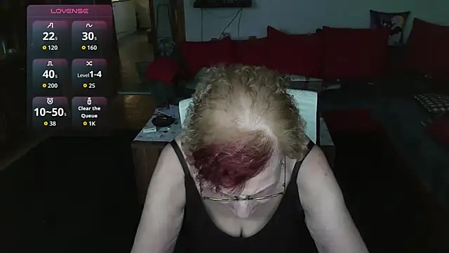 HeisseomaOriginal online show from 02/11/26, 08:08