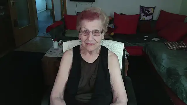 HeisseomaOriginal online show from 04/29/26, 07:12
