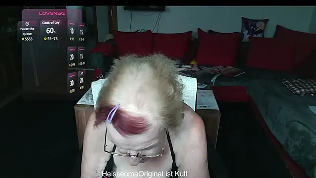 HeisseomaOriginal online show from 07/22/26, 07:11