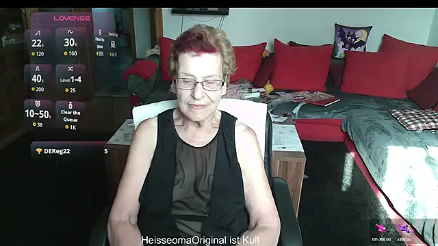 HeisseomaOriginal online show from 07/27/26, 07:15