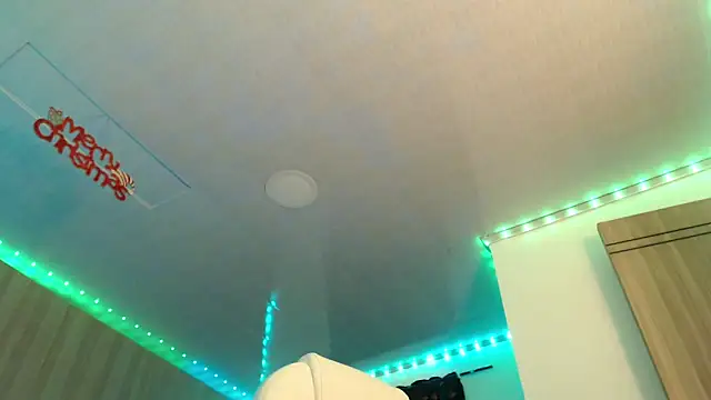 Snapshot of Selene93 chatting on 12/20/24, 11:05 Selene93 online show from 12/20/24, 11:05