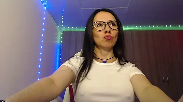 Snapshot of Selene93 chatting on 03/05/25, 05:08 Selene93 online show from 03/05/25, 05:08