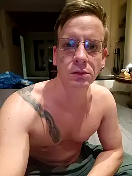 Snapshot of LanaSissy100 chatting on 12/24/24, 12:22 LanaSissy100 online show from 12/24/24, 12:22