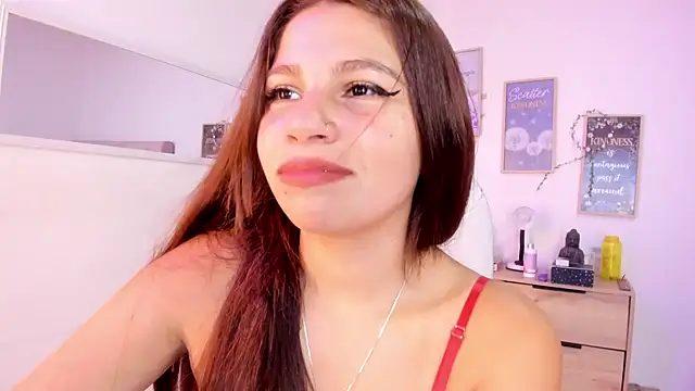 bluee hazell online show from 02/12/25, 11:40