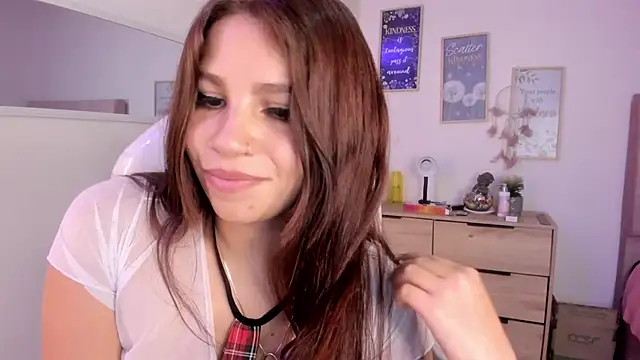 bluee hazell online show from 03/07/25, 05:38