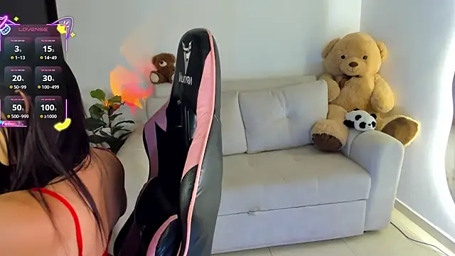 eval lee18 online show from 10/03/25, 03:25