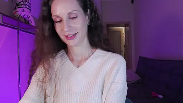 Mila Anders online show from 10/05/25, 04:44