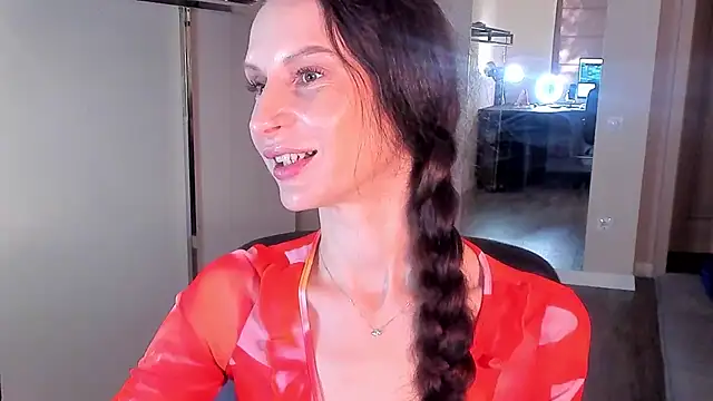 Snapshot of Mila_Anders chatting on 05/25/26, 04:51 Mila Anders online show from 05/25/26, 04:51
