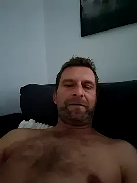 Snapshot of Mjn34 chatting on 09/17/25, 06:04 Mjn34 online show from 09/17/25, 06:04