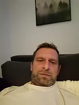 Snapshot of Mjn34 chatting on 09/18/25, 05:20 Mjn34 online show from 09/18/25, 05:20