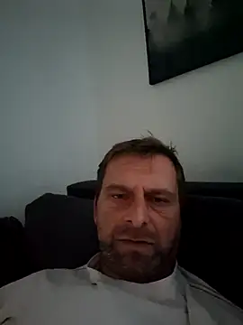 Snapshot of Mjn34 chatting on 09/19/25, 05:20 Mjn34 online show from 09/19/25, 05:20
