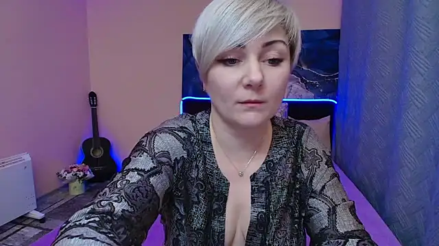 BlondPearl online show from 02/14/26, 06:15