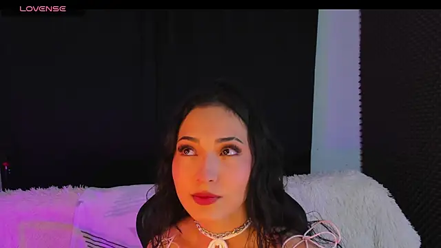 Snapshot of rosario215B chatting on 02/02/25, 05:53 rosario215B online show from 02/02/25, 05:53