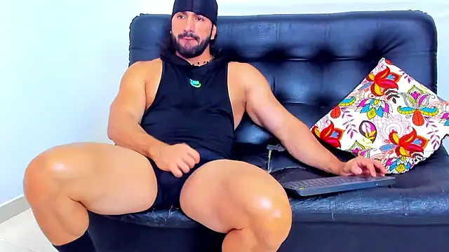 AlfredWalker online show from 04/17/26, 01:14