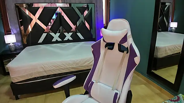 Linda4Petite online show from 01/28/25, 05:56