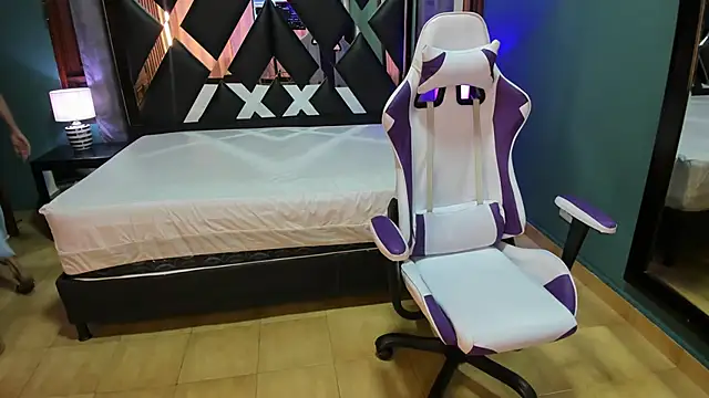 Linda4Petite online show from 02/03/25, 05:56