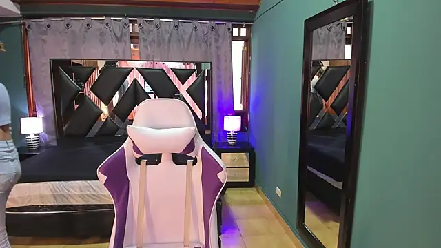 Linda4Petite online show from 02/25/25, 06:09