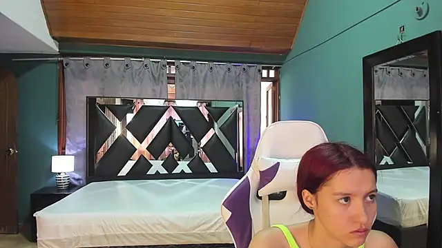 Linda4Petite online show from 03/01/25, 06:00