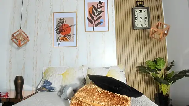 CameronCollins  online show from 02/03/25, 10:43