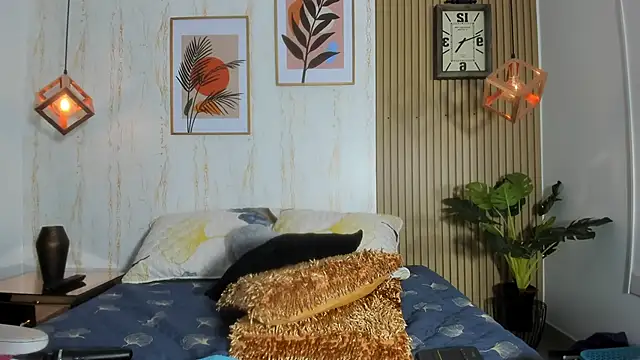 CameronCollins  online show from 02/06/25, 09:49