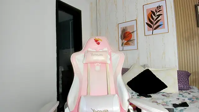 CameronCollins  online show from 03/06/25, 10:58