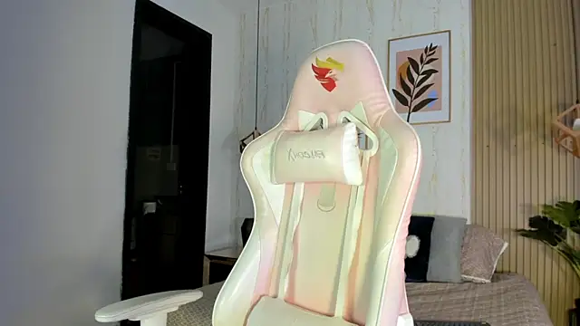 CameronCollins  online show from 10/14/25, 07:47