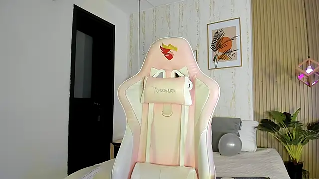 CameronCollins  online show from 10/30/25, 07:47