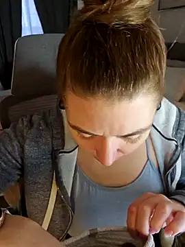 Ellie-L-Elizabeth online show from 02/11/25, 12:16