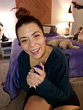 Ellie-L-Elizabeth online show from 12/02/25, 03:18